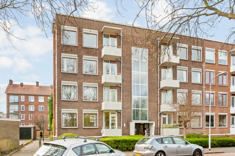 van Leeuwenstraat 13, VOORBURG