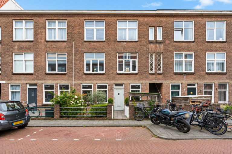 Asterstraat 154, 'S-GRAVENHAGE