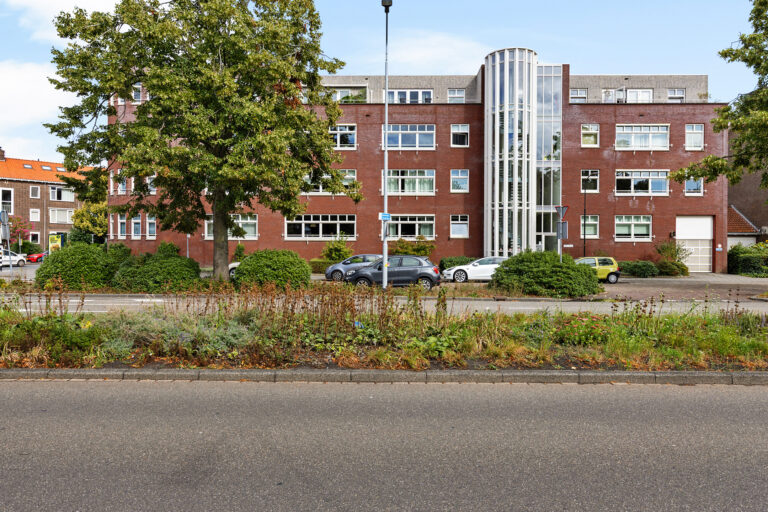Rozenboomlaan 141, VOORBURG