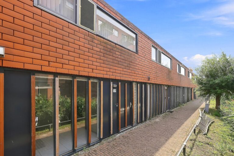 Van der Woudendijk 59, 'S-GRAVENHAGE